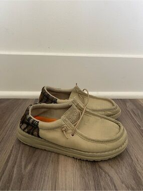 Hey Dude Kids Tan Knit Slip-On Loafers with Patterned Heel